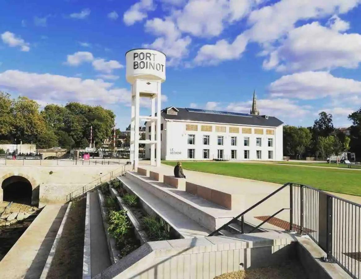 Le Jardin Niortais - Hyper Centre- Proche Gare - Paisible - Grand Jardin Prive, Wifi Hd -Netflix Apartamento Exterior foto